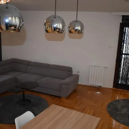 De Lux Apartman Katarina Apartment *