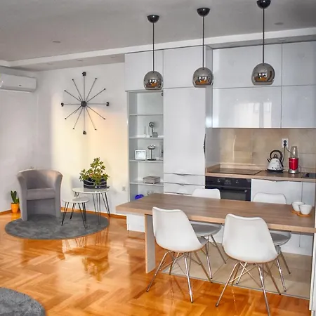 De Lux Apartman Katarina * Banja Luka